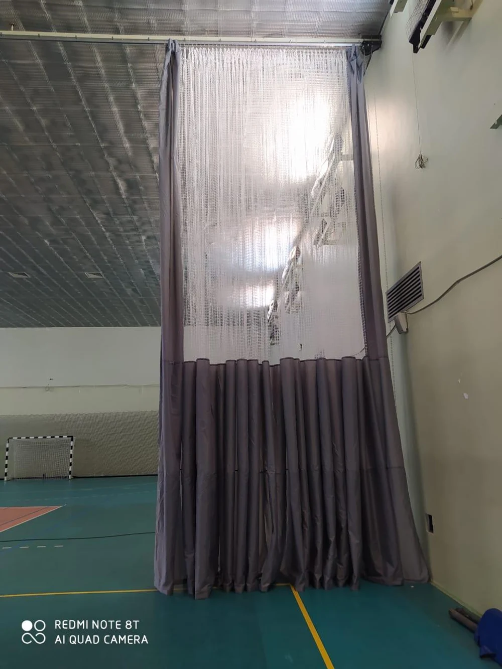 Горизонтальная система разделения зала